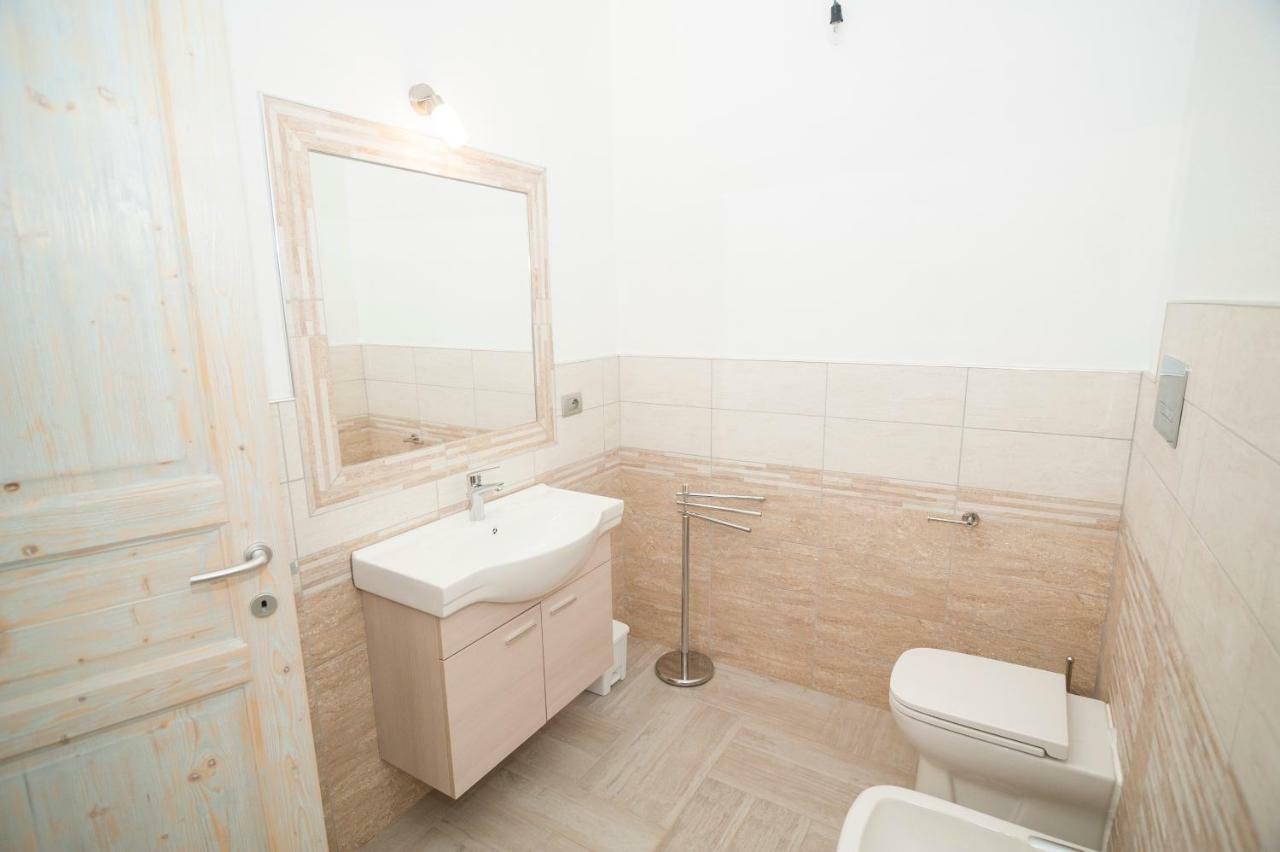 בודוני Sant'Anna Apartments מראה חיצוני תמונה